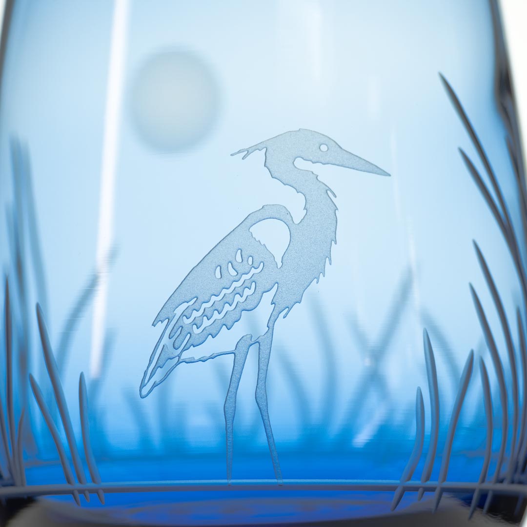 Heron 15oz Blue Stemless Wine Glass by Rolf Glass detailed sand engraving