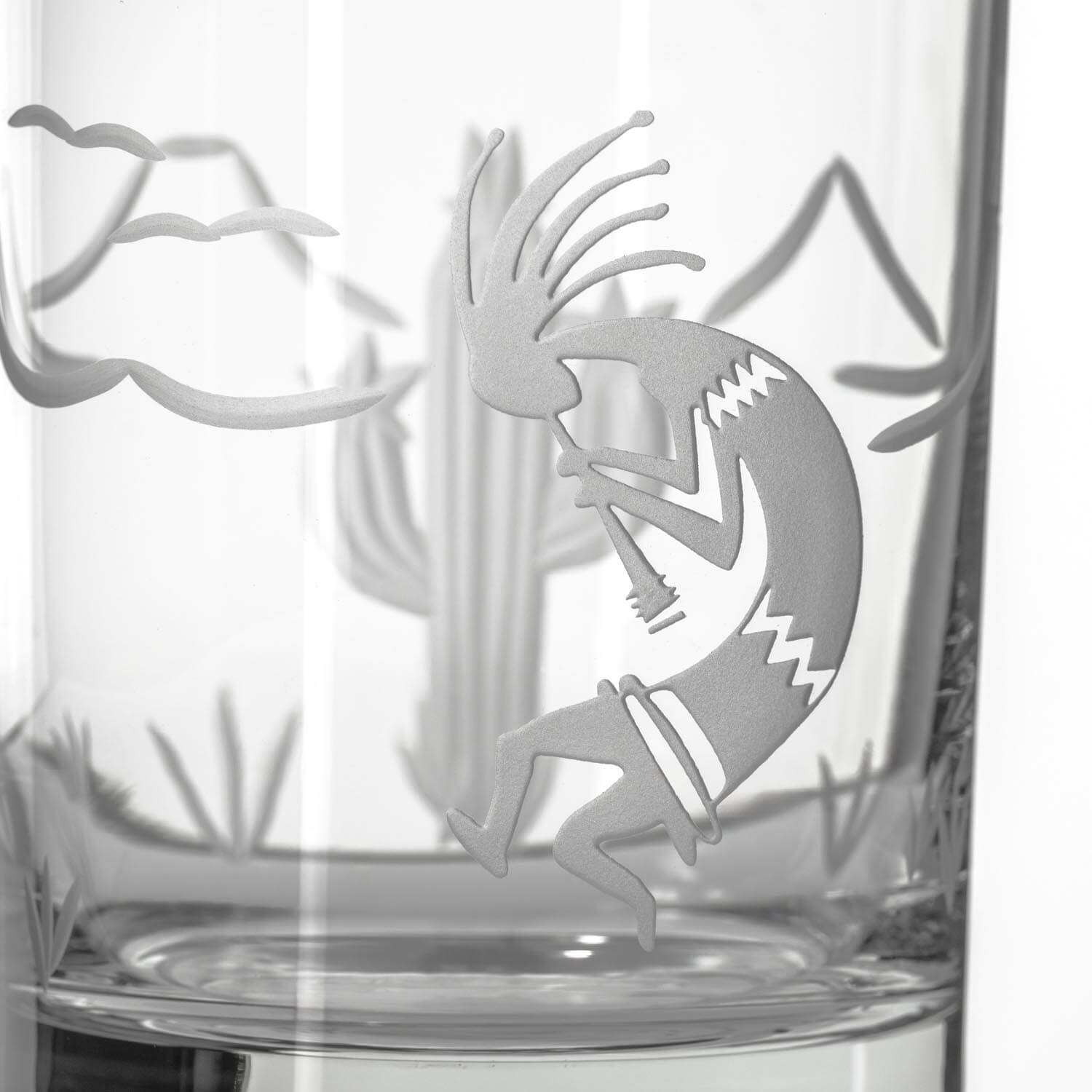 Detail closeup of Kokopelli Desert 13oz whiskey glass by Rolf Glass