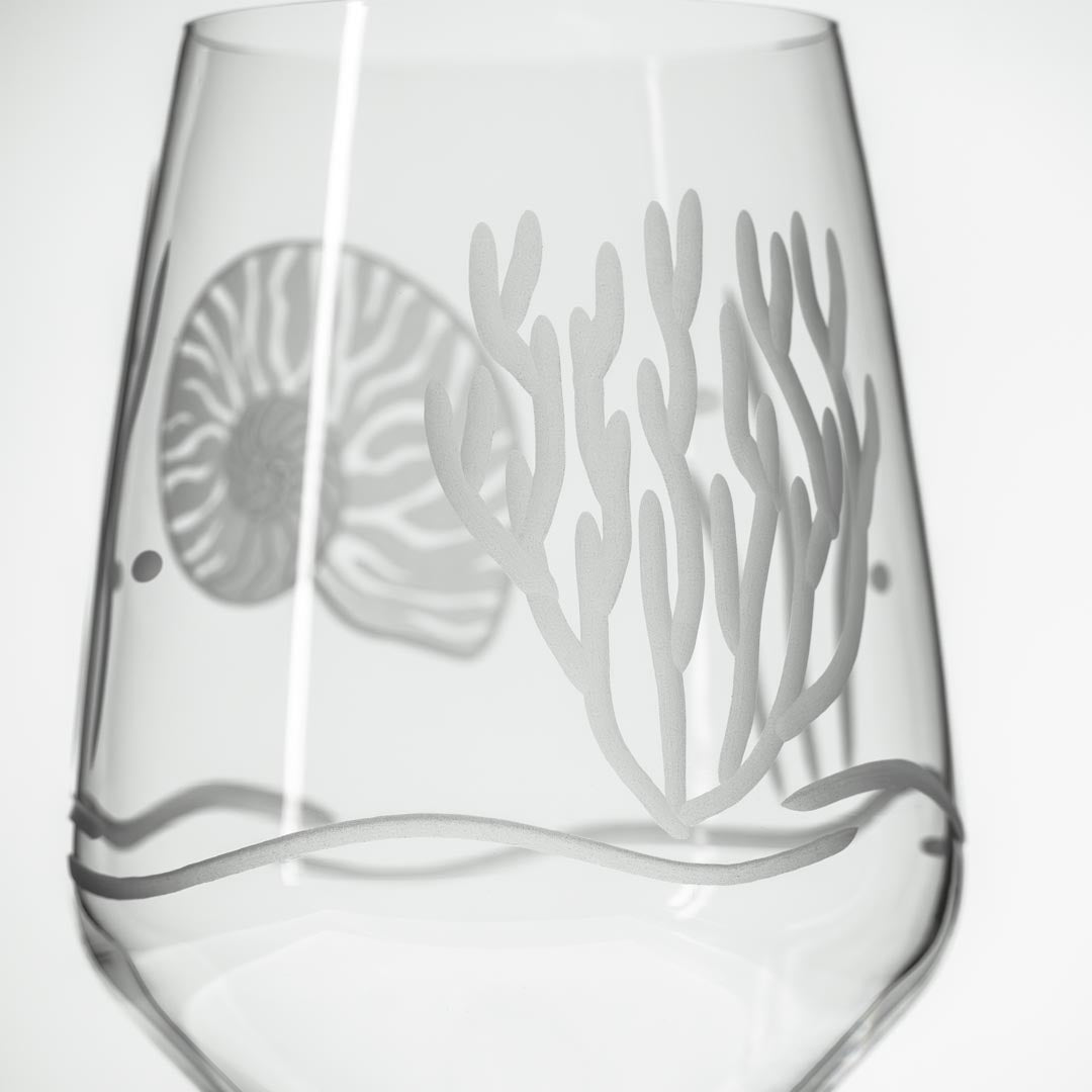 Nautilus 19.5oz All Purpose Wine Glass Detailed Diamond Wheel Engraving by Rolf Glass