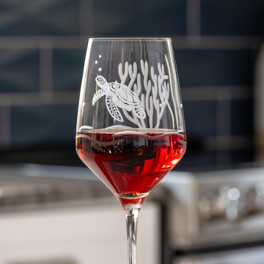 Sea Turtle 19.5oz All Purpose Wine Glass by Rolf Glass