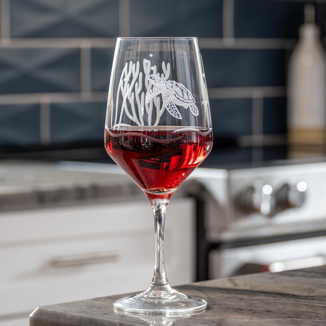 Sea Turtle 19.5oz All Purpose Wine Glass by Rolf Glass