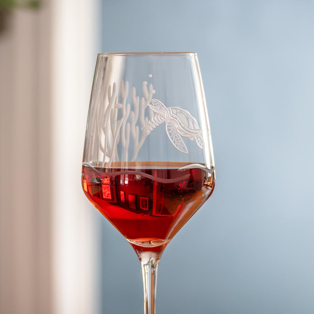 Sea Turtle 19.5oz All Purpose Wine Glass by Rolf Glass