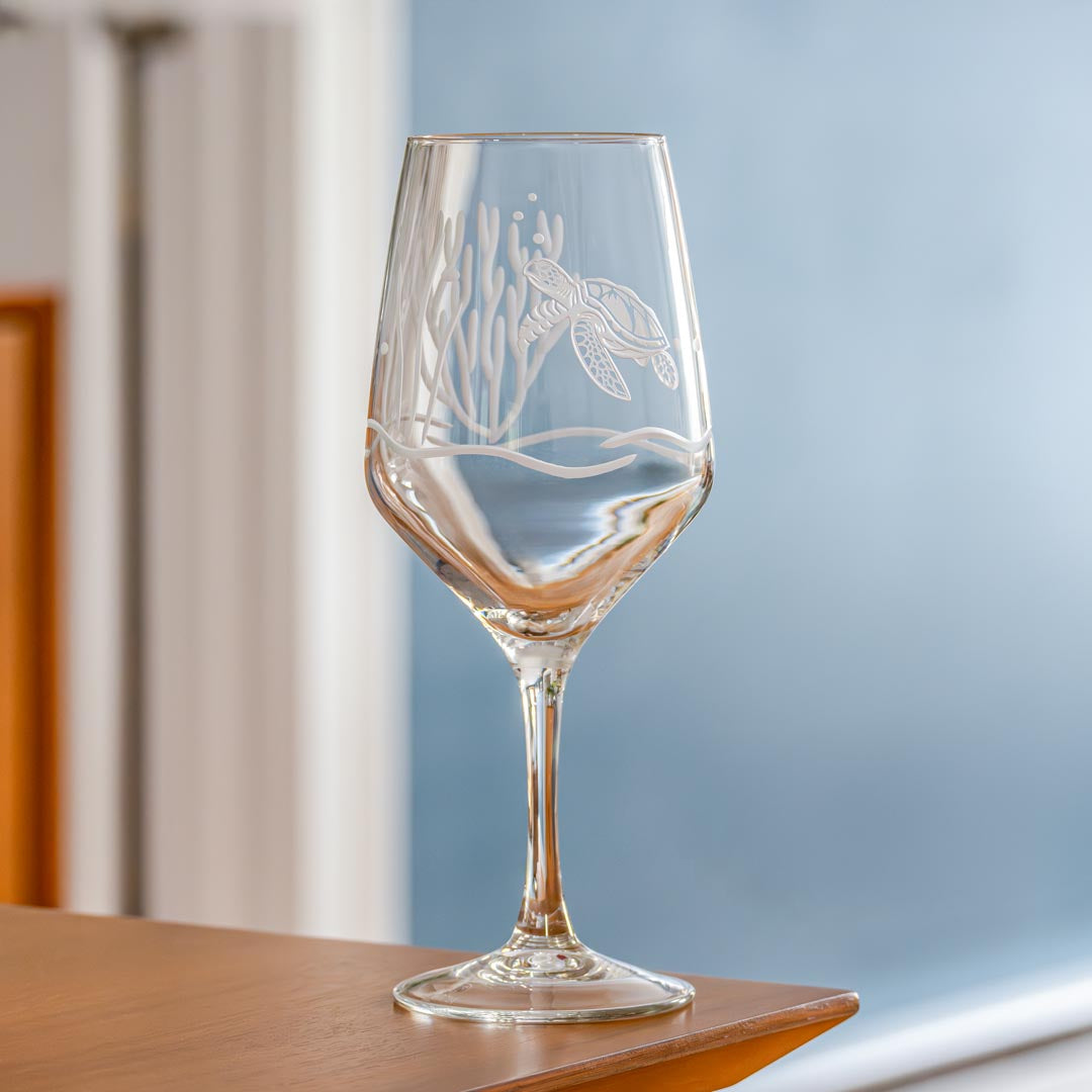 Sea Turtle 19.5oz All Purpose Wine Glass by Rolf Glass
