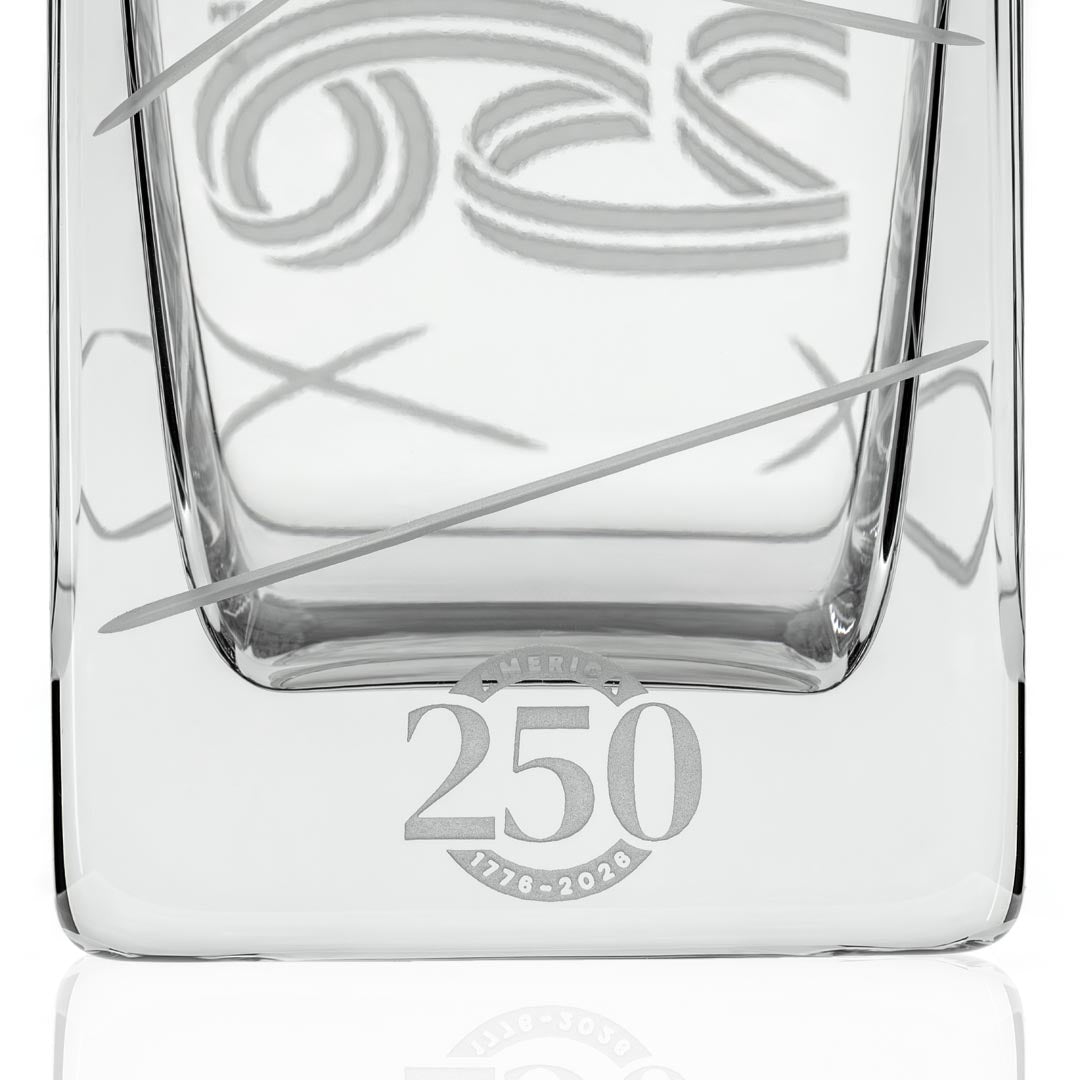 America 250th Anniversary Whiskey Decanter Detailed Engraving by Rolf Glass