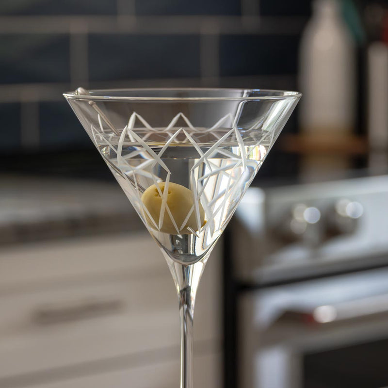 Rolf Glass Mid-Century Modern 10oz Martini Cocktail Glass Close up of a martini