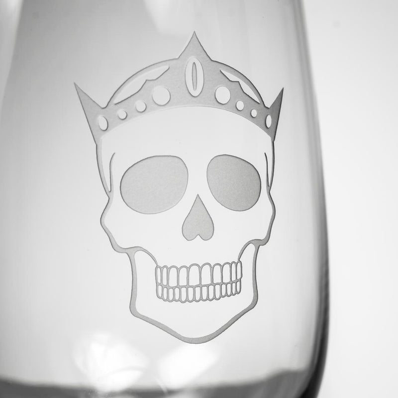 Rolf Glass Numbskulls 17oz Stemless Wine Tumbler Glass detailed sand engraving of skull with crown