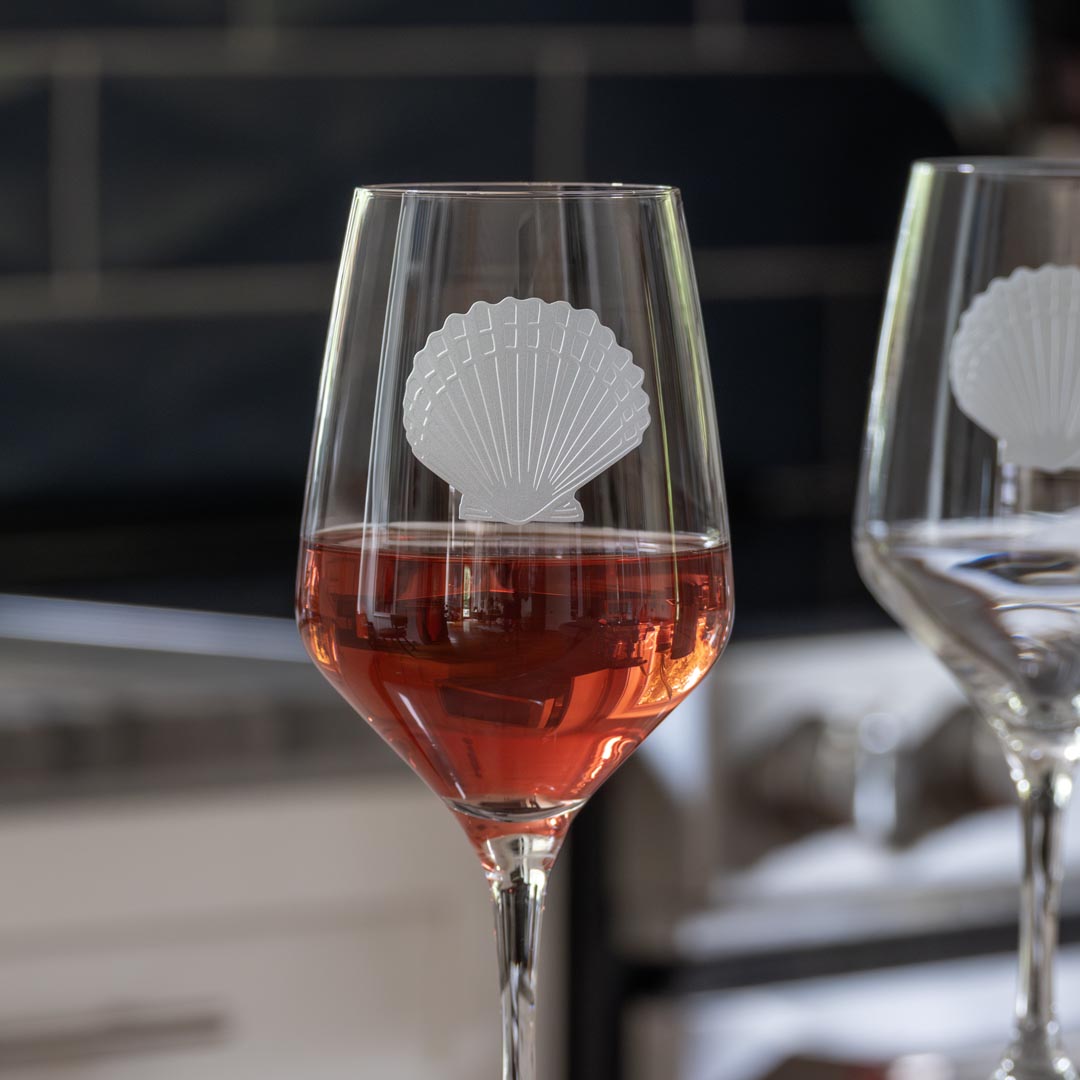Rolf Glass Scallop Shell 19.75oz All Purpose Wine Glass