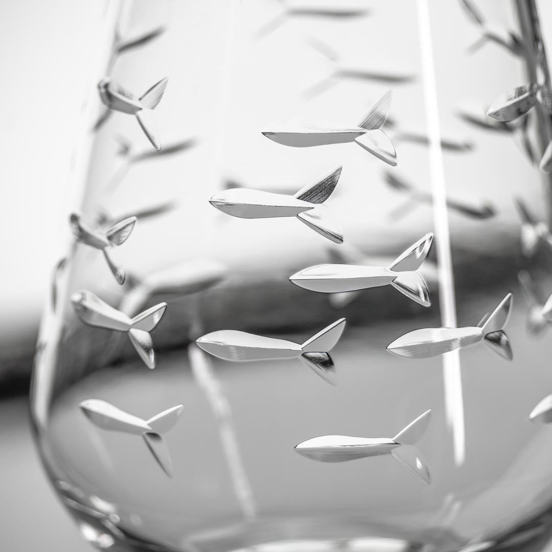 Rolf Glass School of Fish 18oz Stemless Wine Tumbler Glass front detailed view on white background