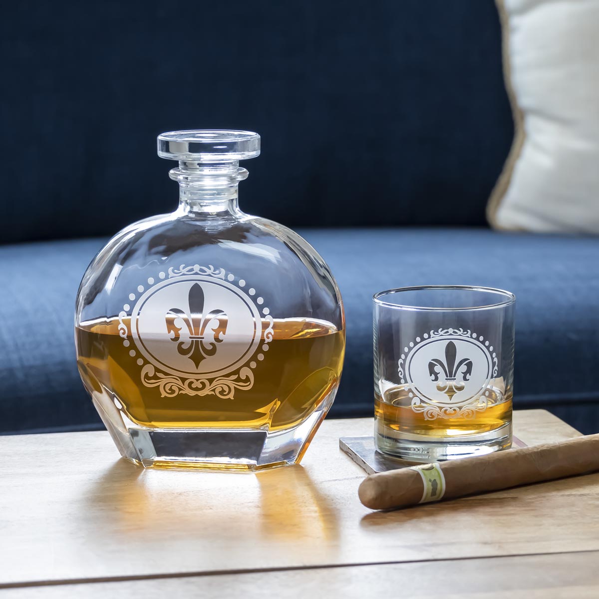 Rolf Glass Royal Fleur De Lis 23oz Whiskey Decanter 3pc Set