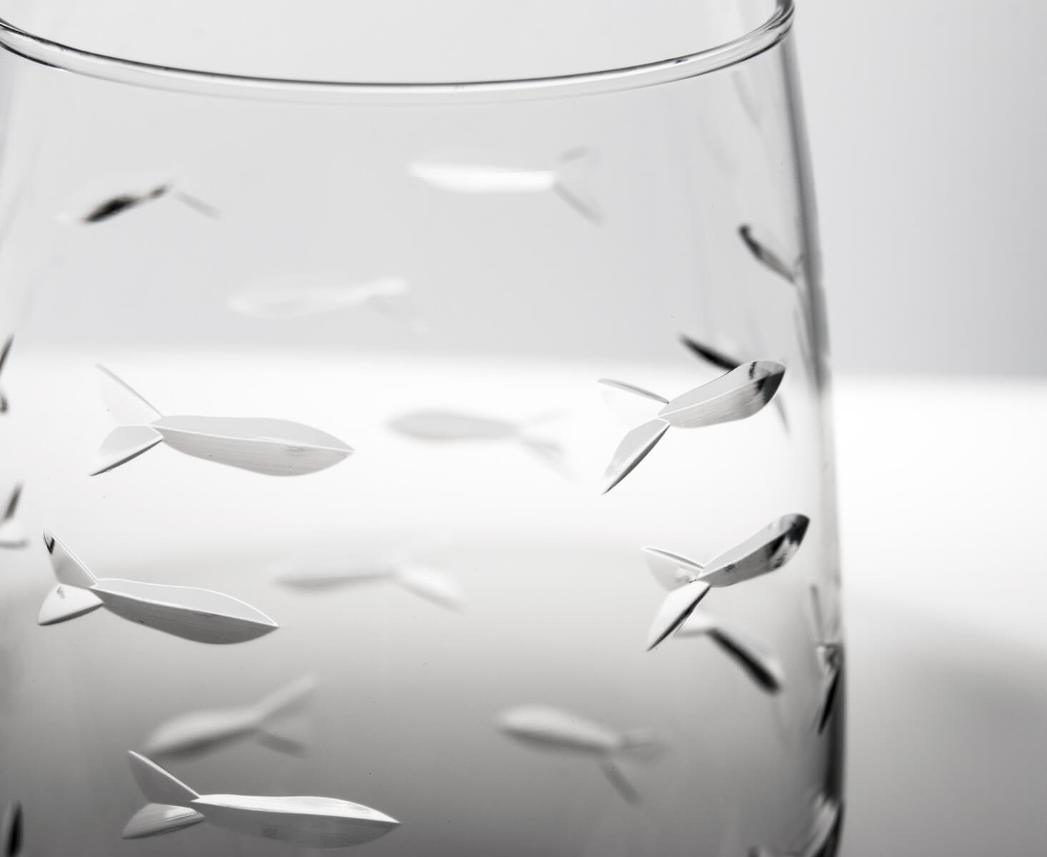Rolf Glass School of Fish 12oz White Wine Glass
