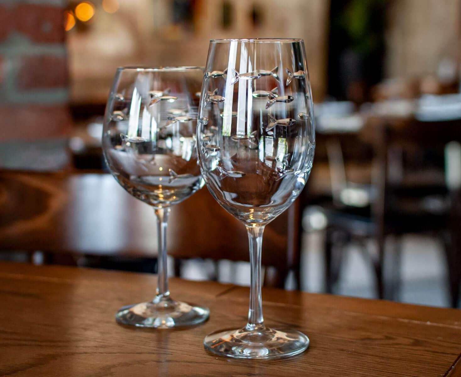 Rolf Glass School of Fish 18oz All Purpose Wine Glass